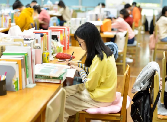 2022考研“新规定”出炉，“英语四级”成关键，考研党需多加注意