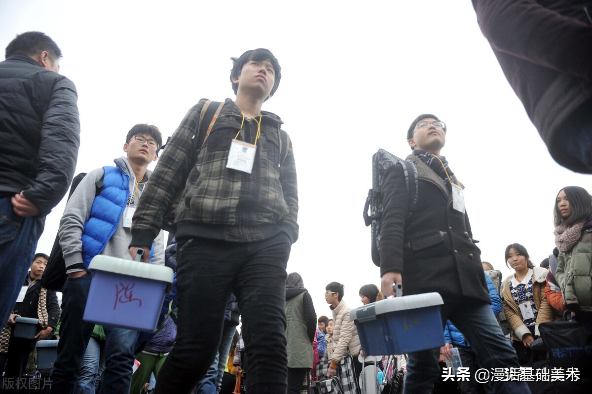 美术生大都是希望通过美术高考这条路圆个本科梦