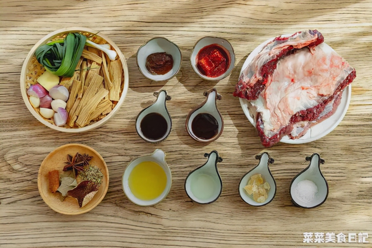 秒杀大排档的好方子，一焖香绝了！懂行的都在吃它