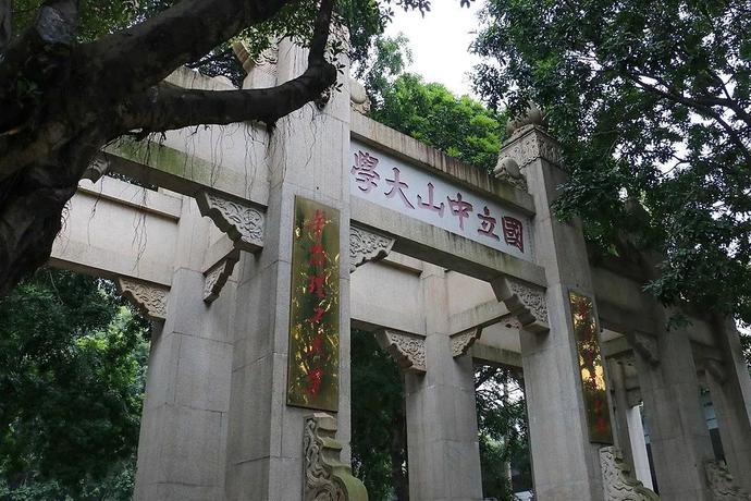 国内大学的门面，越来越不能看了