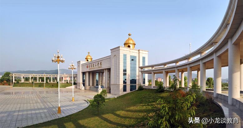 江西的六所二本大学，每年都会降分录取，二本压线的考生可以参考