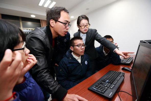 2021高考报志愿，扩招人数多的3所高校，低分考生也有机会考名校