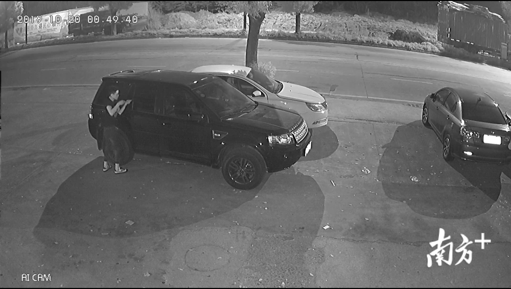 广东古镇警方破获盗窃车内财物案，两男子撬车窗盗窃落网