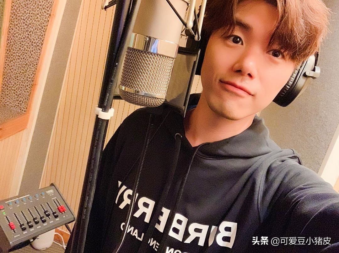 韩国乐坛只识男团？盘点6位独具一格的男歌手：吴赫有招牌烟嗓