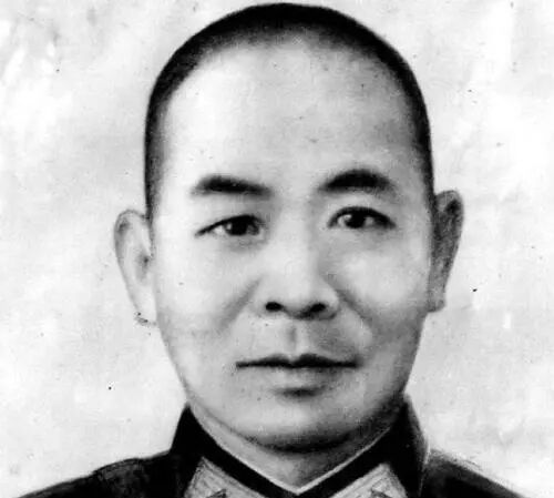 1949年一国军副师长被俘，中央致电：速速送到北平！他是何身份？