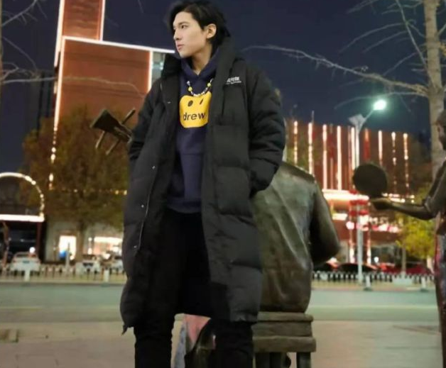 2021艺考“高颜值校草”火了，中戏中传双料第一，撞脸木村拓哉