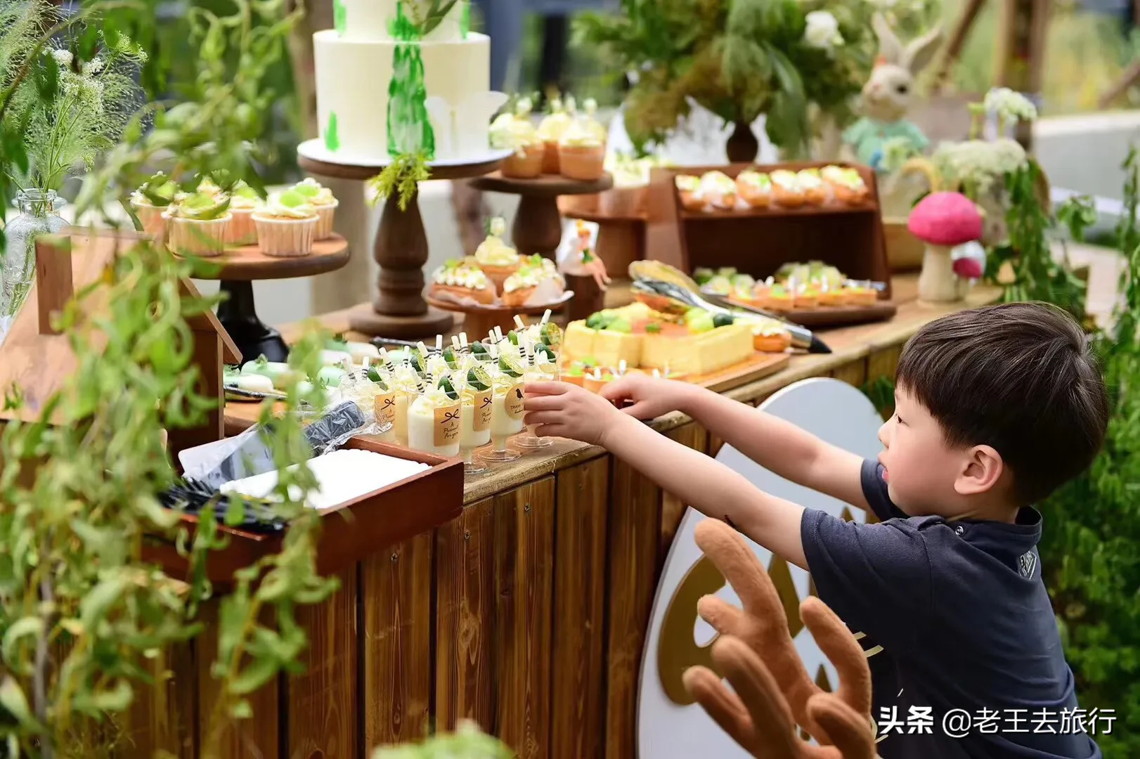 成都三圣乡第一家网红民宿，投资一千多万修建，体验到底怎么样？