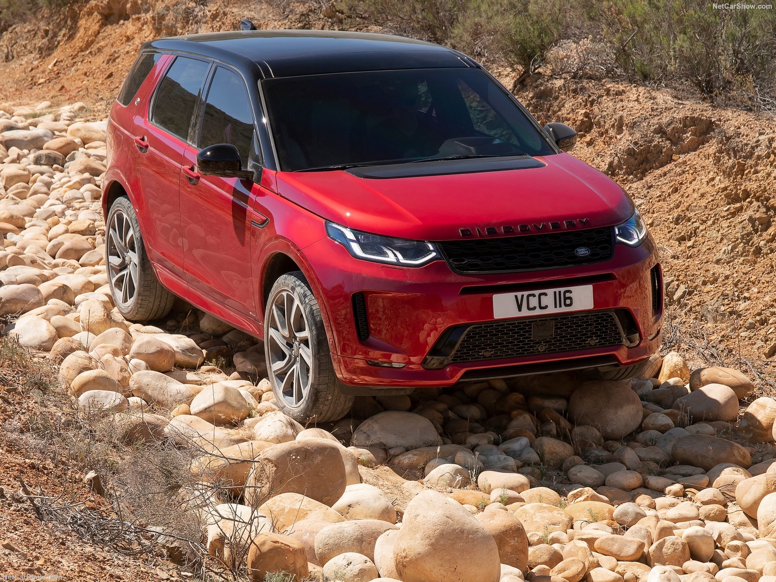 30万买个豪华中型SUV，不妨等等路虎发现运动版降价打折