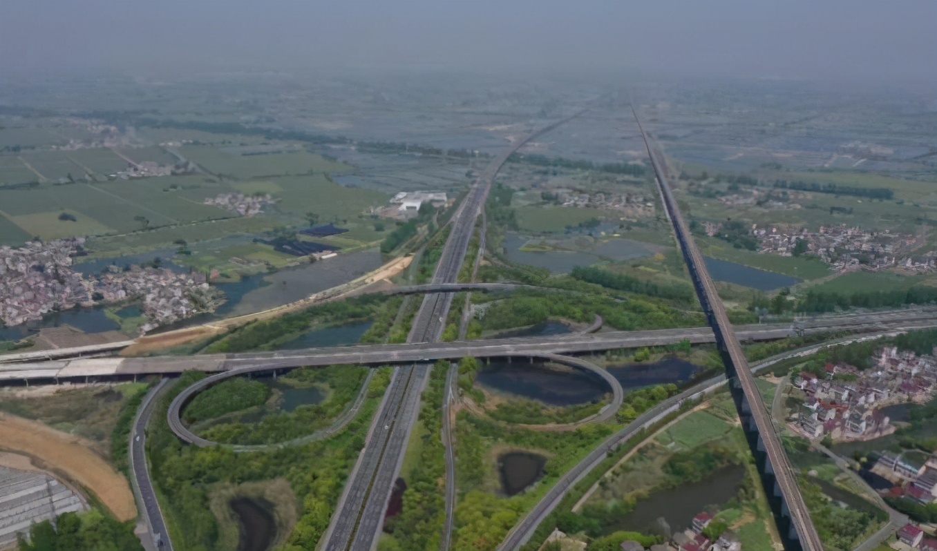 江苏建一条高速公路，长约23.7km，开拓南下新通道，预计明年建成