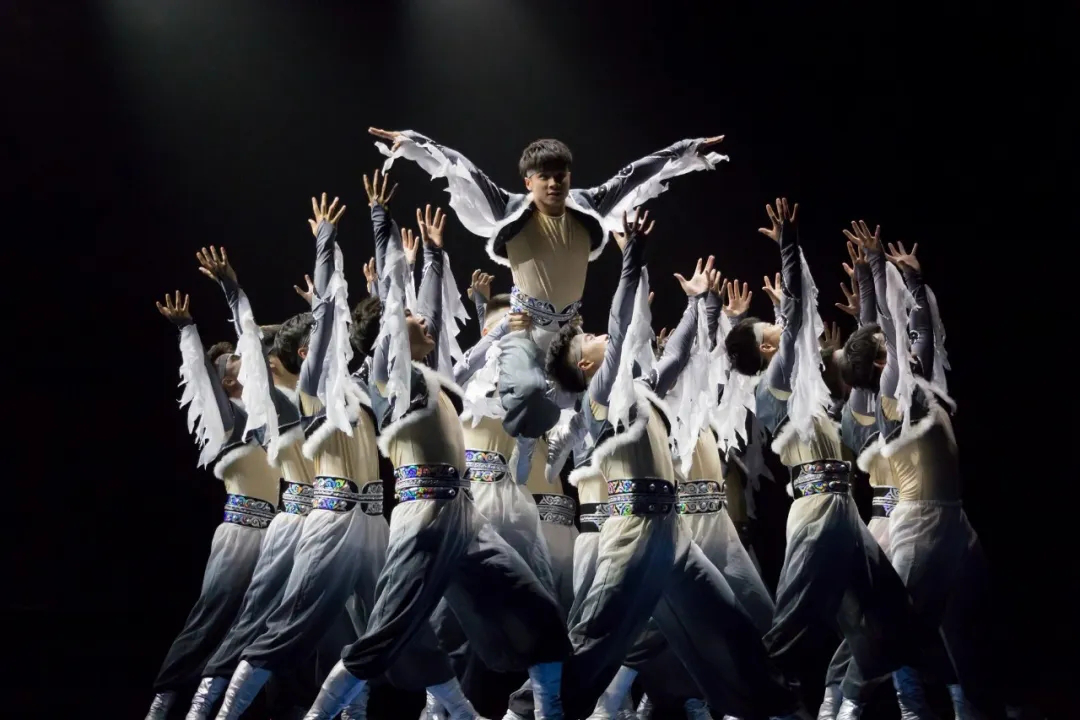 南京“超豪华”大学：别墅宿舍，配备电梯、空调、独卫，坐拥影院、游泳馆、健身房！