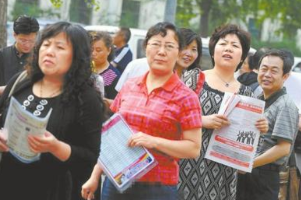 “真后悔当初高三陪读”，一位农村母亲自述，说出多少寒门的无奈