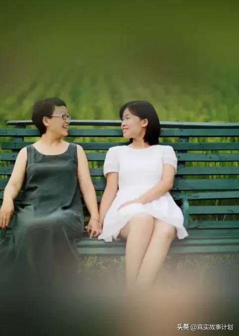 教师子女就必须优秀吗？严苛父母让大四学生回家重学小学数学