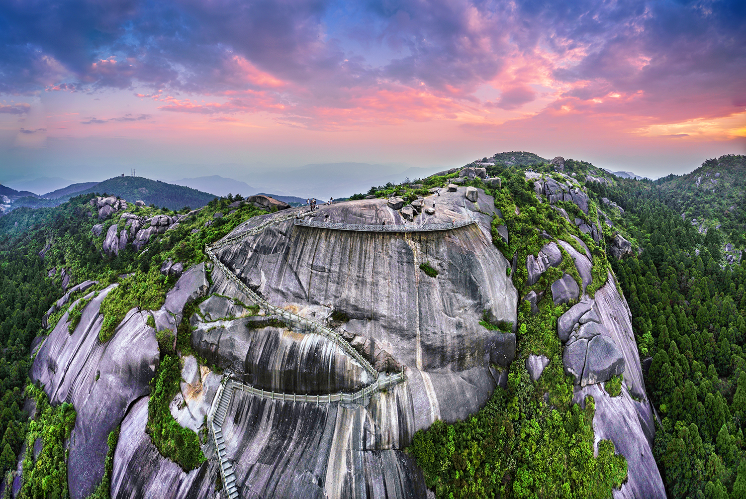 温州登山游，瞰“一览众山小”的豪情美景，再去山间觅野趣
