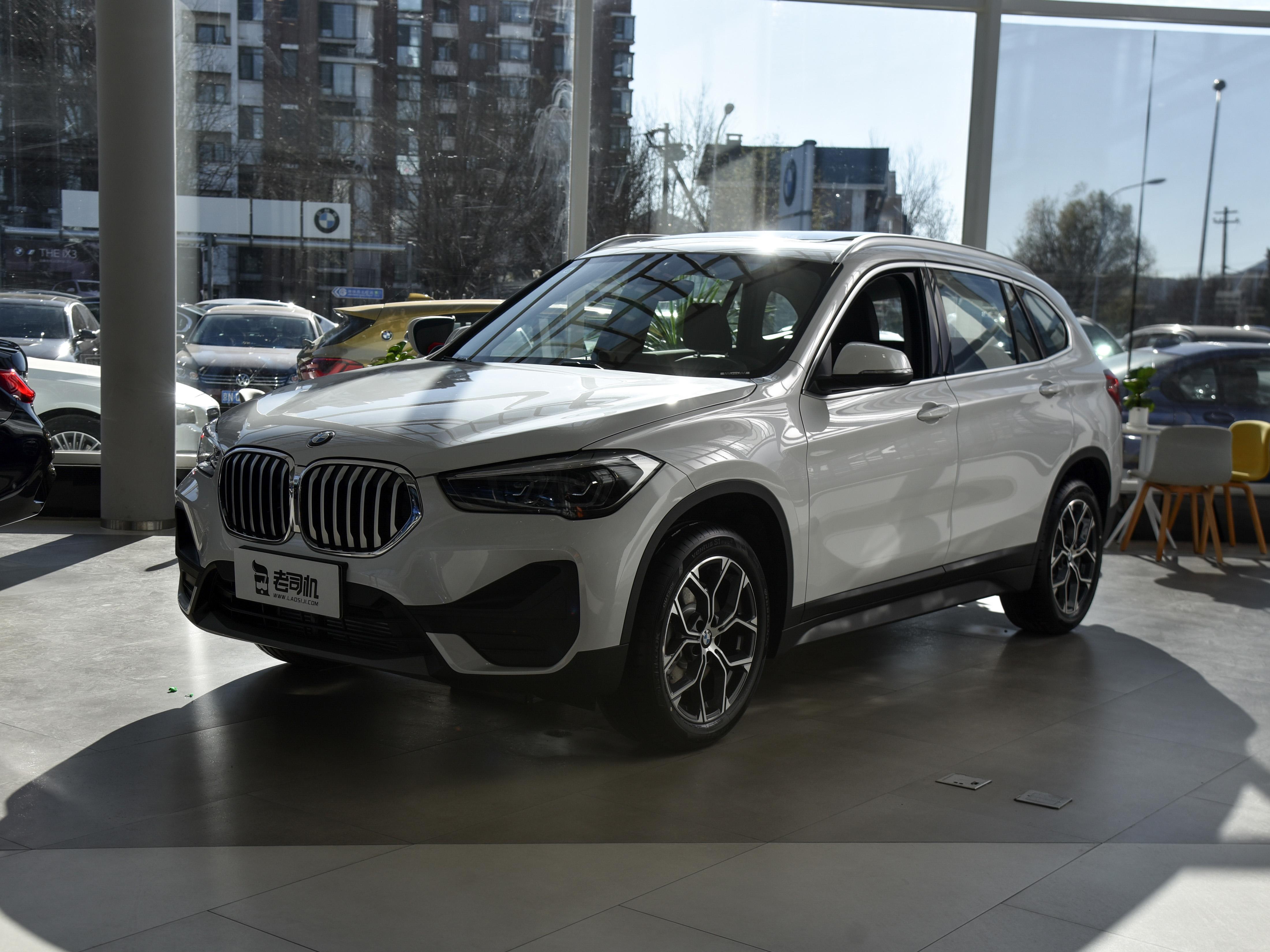 空间依旧够大的豪华入门suv,四缸 自动挡,带你看宝马x1