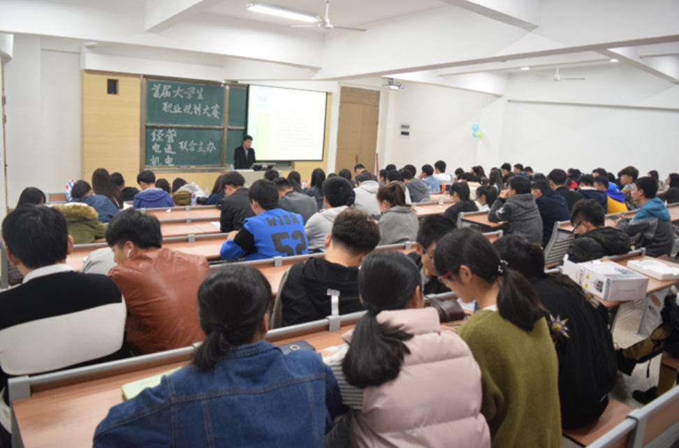 大学团支书有什么好处（大学里哪些）