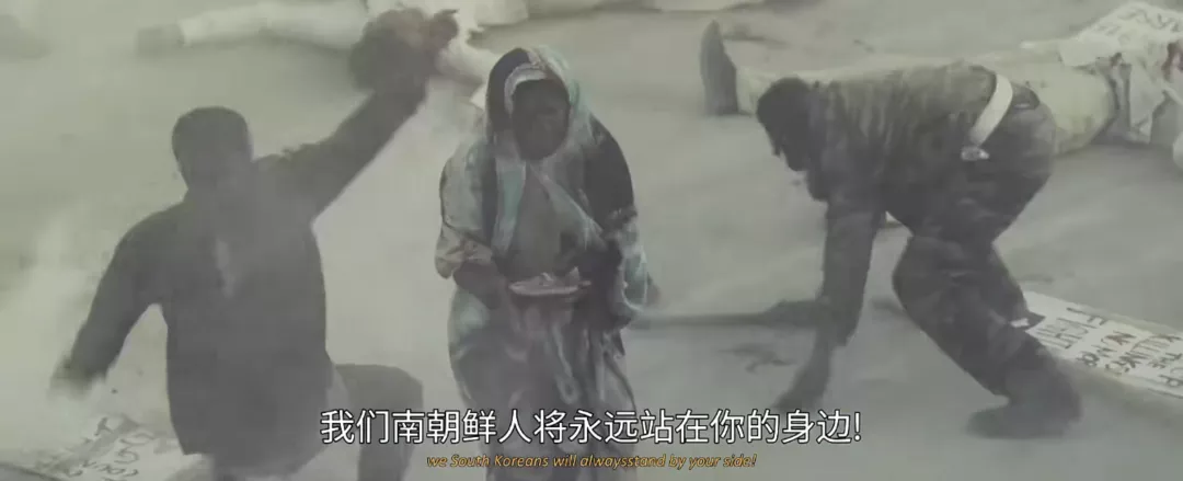2021最好看的韩影《摩加迪沙》真实改编,讽刺与悲悯的克制表达