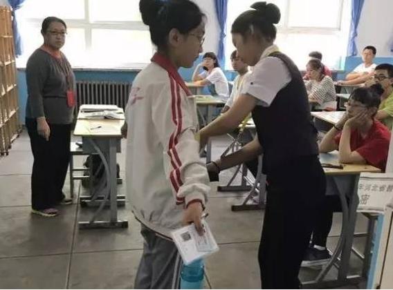 高考时的“新规定”，考生不能带框架眼镜，要创建“无声考场”