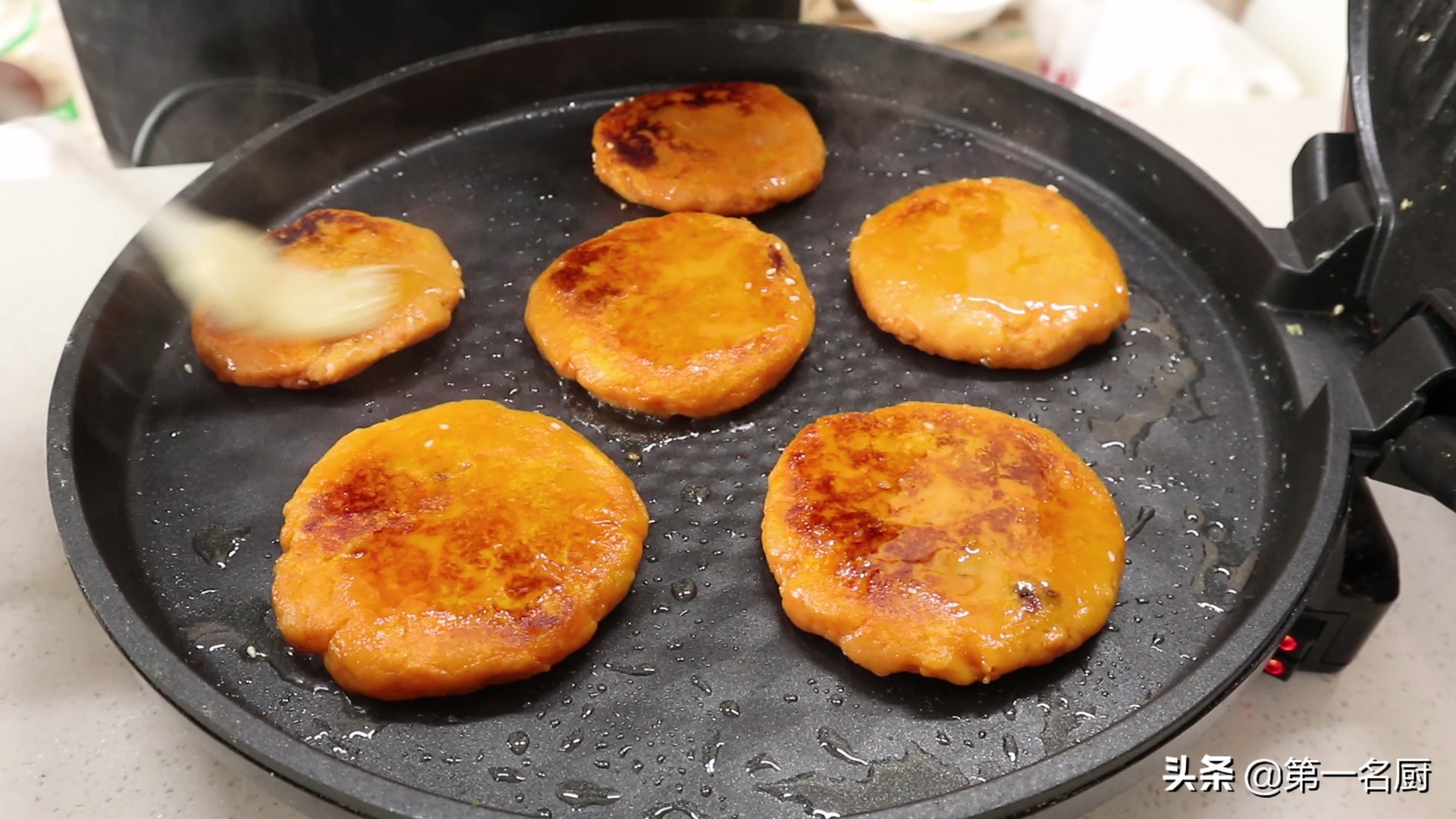 红薯饼怎么做好吃又简单,红薯饼怎么做好吃又简单视频
