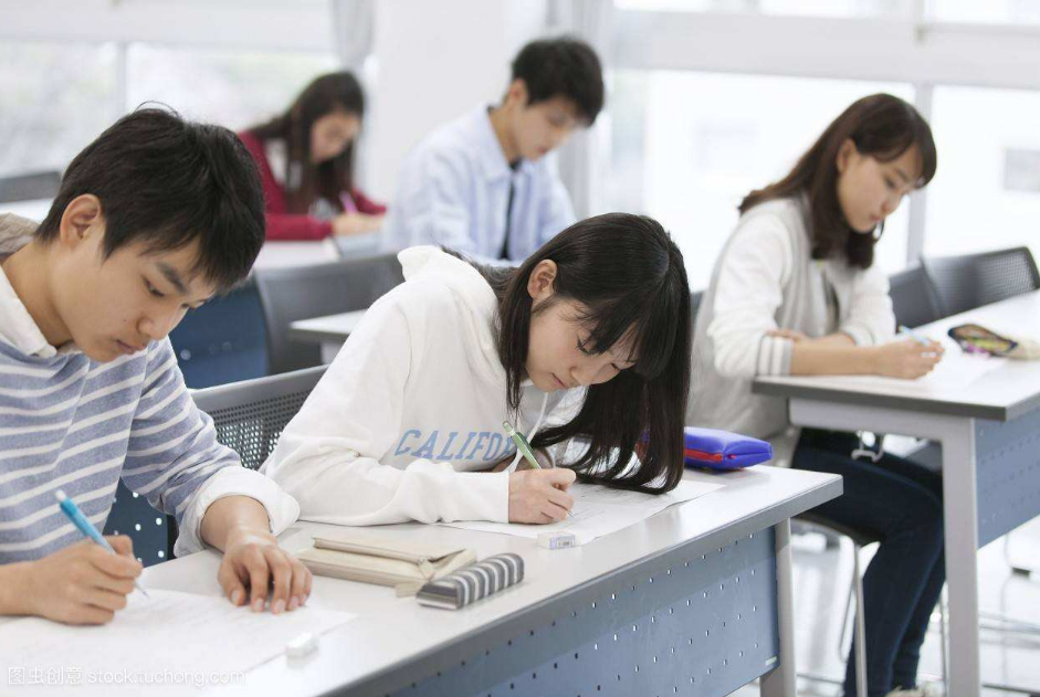 专科生想拥有“铁饭碗”,可报考公费医学生，学费还能免