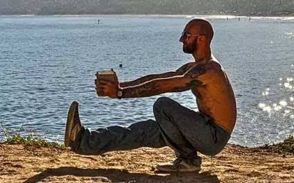 手枪深蹲和单腿深蹲，美俄在训练领域的互怼？