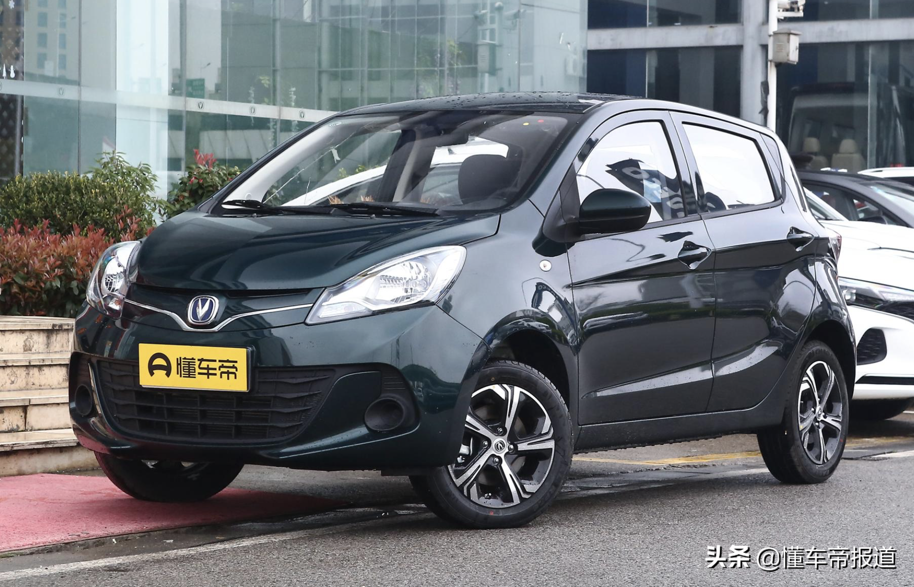新车 | 瞄准五菱宏光MINIEV？曝奇瑞QQ冰淇淋更多预告图，即将盲订