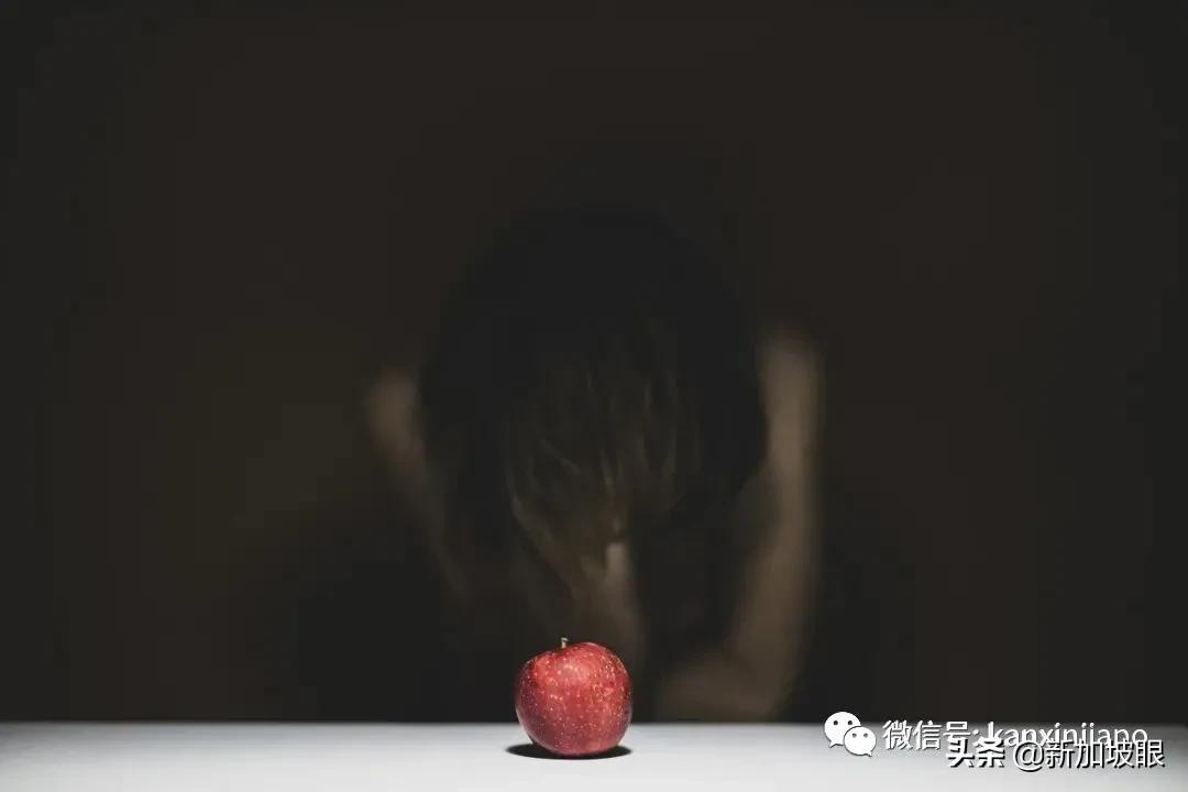 性侵养女,