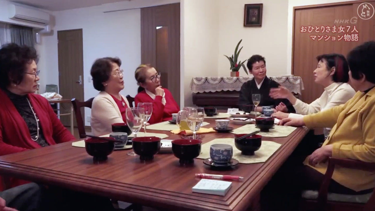 亲姐妹抱团养老，4年后反目成仇：人生到最后，能依靠的只有自己
