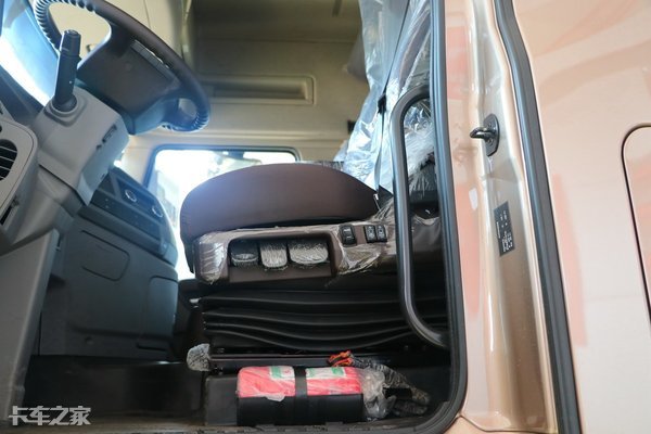 560马力重卡39万开走,详解2020款东风天龙旗舰kx