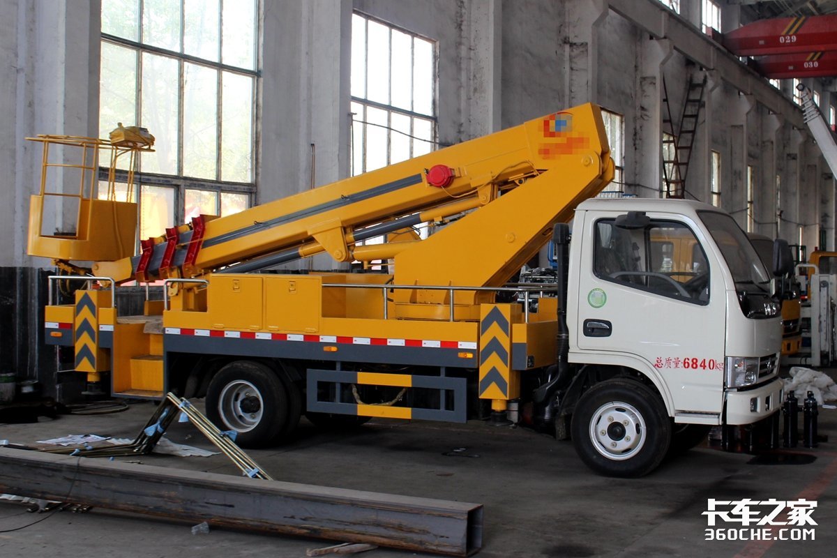 为啥这么多专用车都爱用多利卡底盘？车型丰富+配置适应广