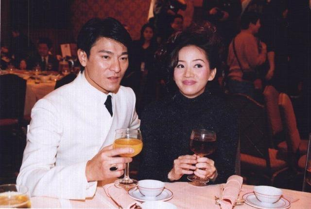 “好闺蜜变陌路人”的8对女星，有的背后插刀，有的嫁给闺蜜男友