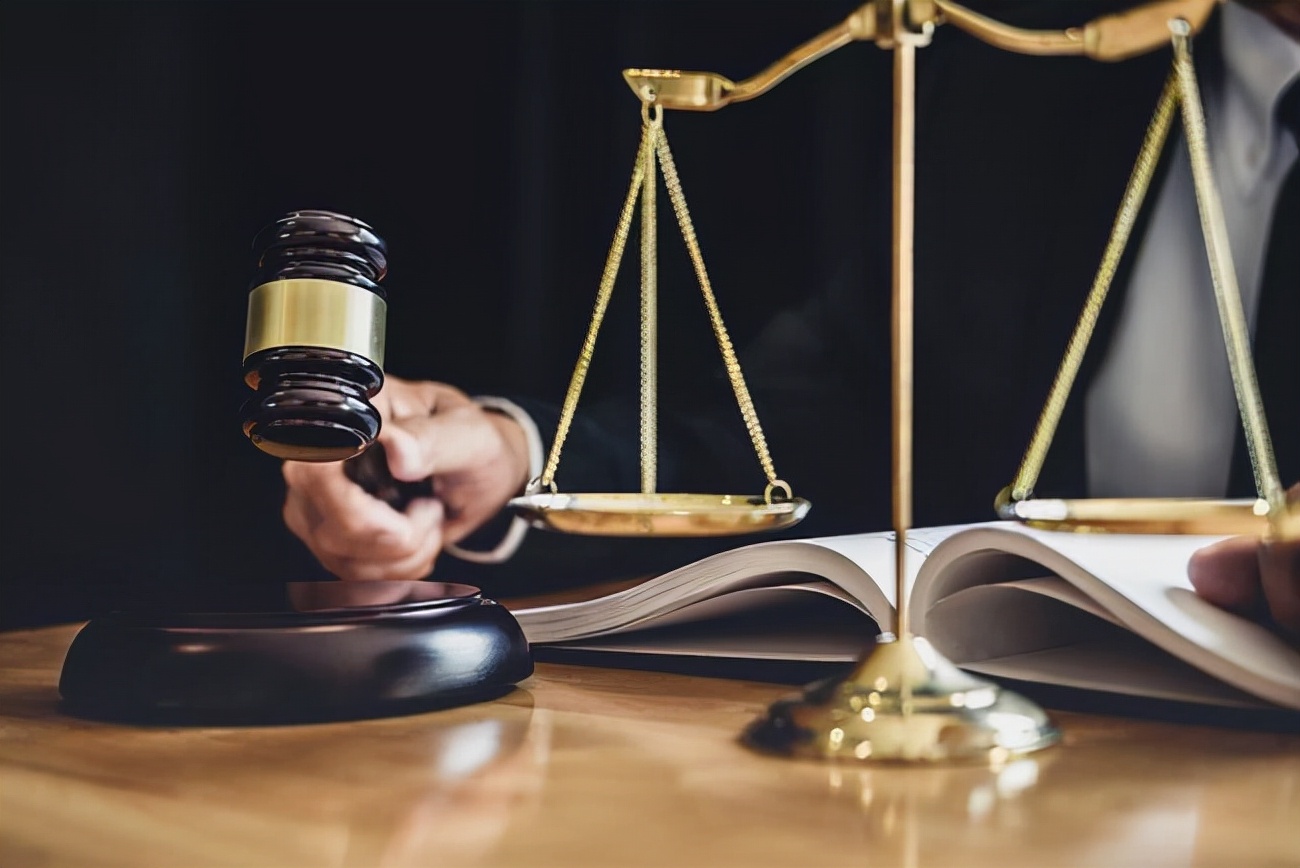 趁实习生醉酒之机，法人代表在办公室实施猥亵，现被检方起诉