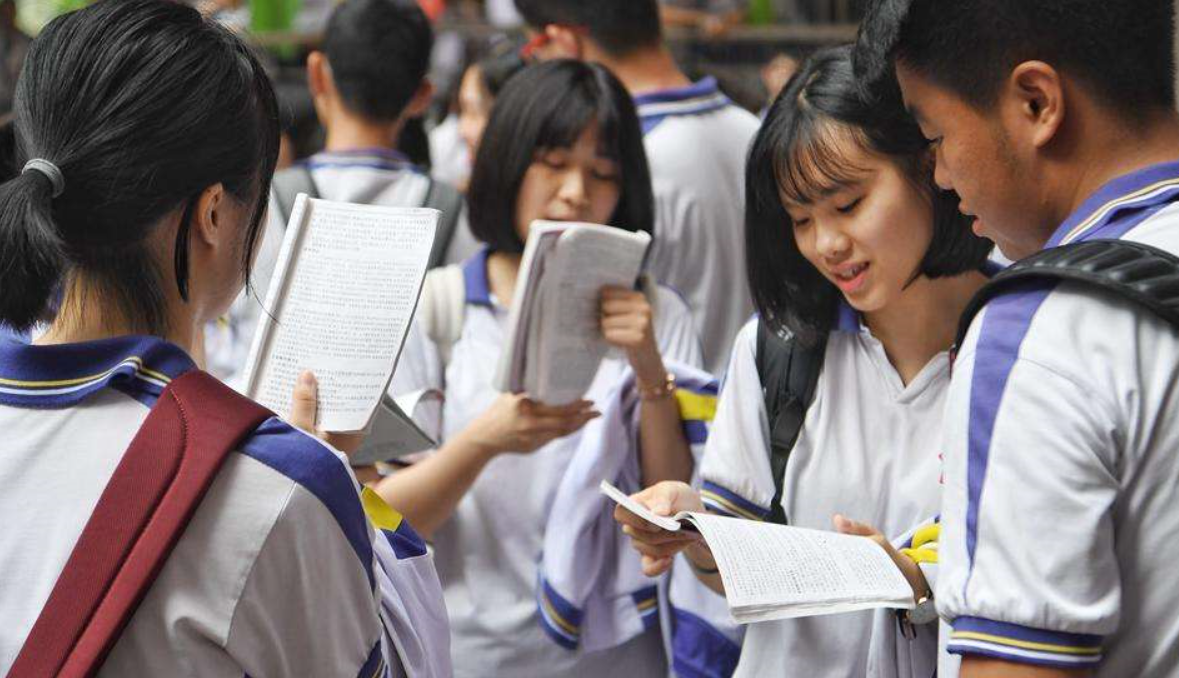 437分被南京大学录取，这位考生捡漏成功，网友却表示担忧