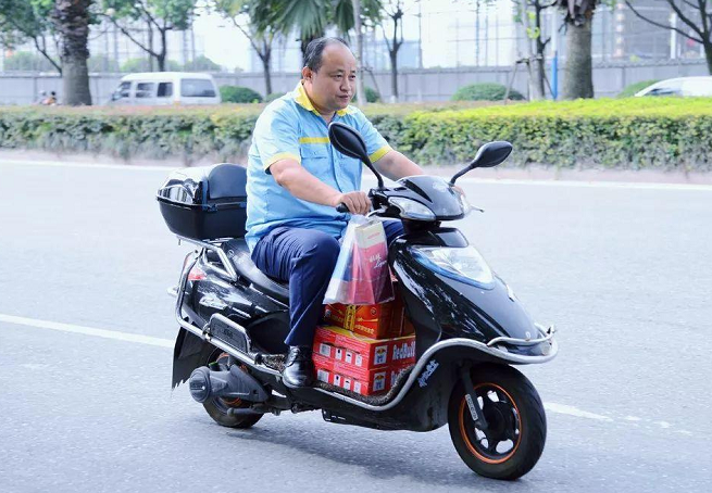 骑电动车的技巧 新手(电动车的5个骑行小技巧)