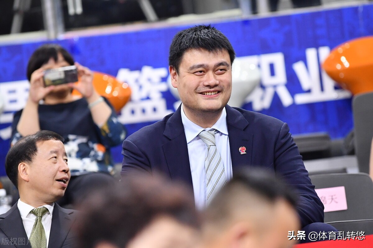 姚明NBA个人数据(姚明NBA场均数据以及常规赛和季后赛的总得分)