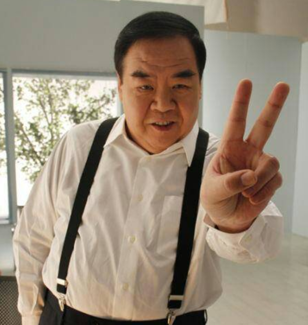 "肥猫"郑则仕,负债8000万,住贫民窑,爱妻重病,仍坚持捐款