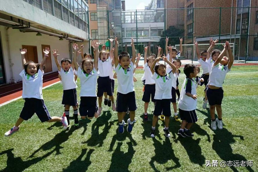 私立学校作为教育的一种补充形式而存在，我认为：利大于弊