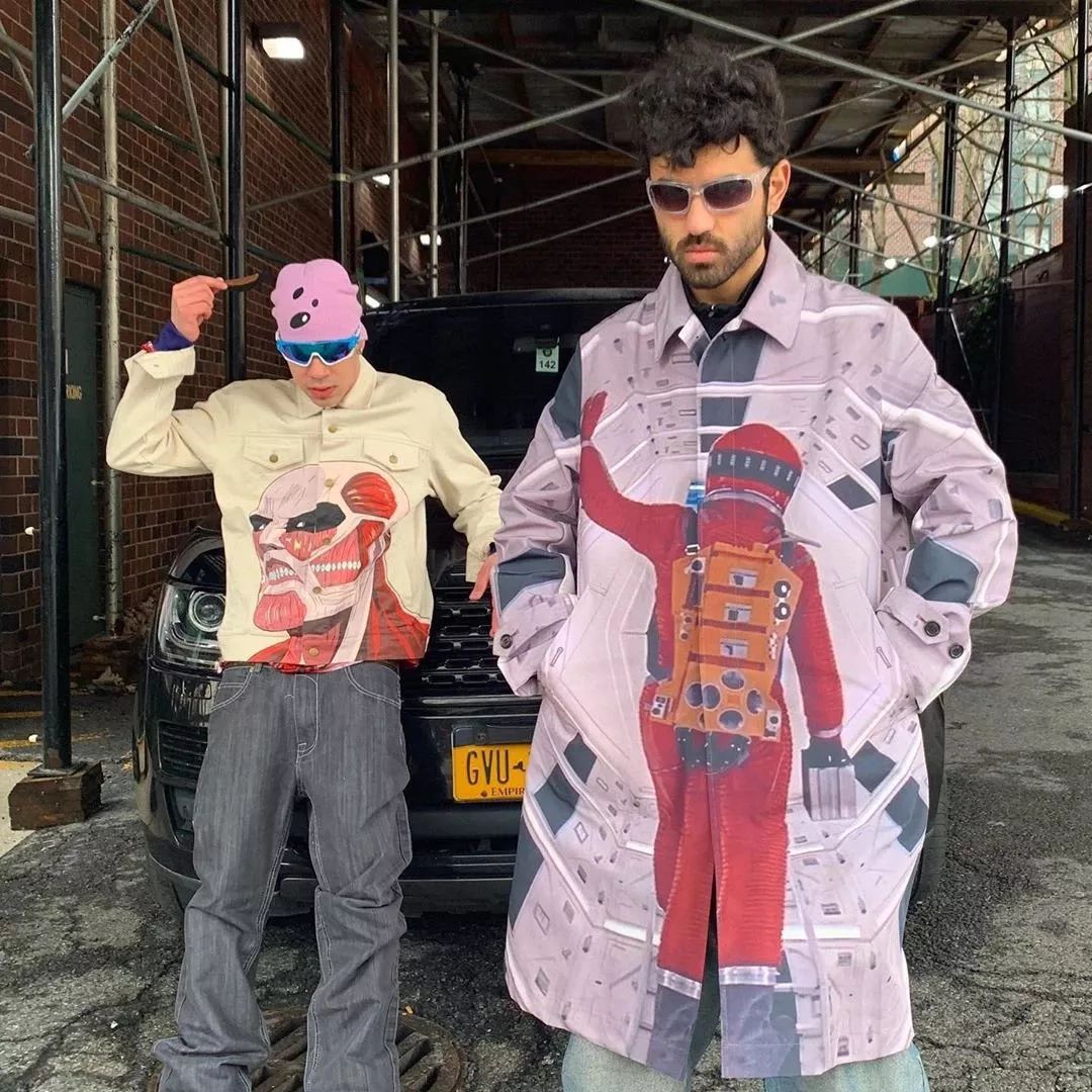 “以前看不起ACG，现在恨不得全身ACG。”