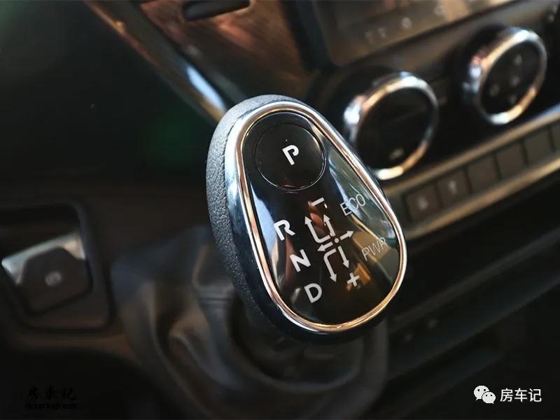 你敢卖，我敢买！售价228.8万的房车，究竟有哪些亮点？