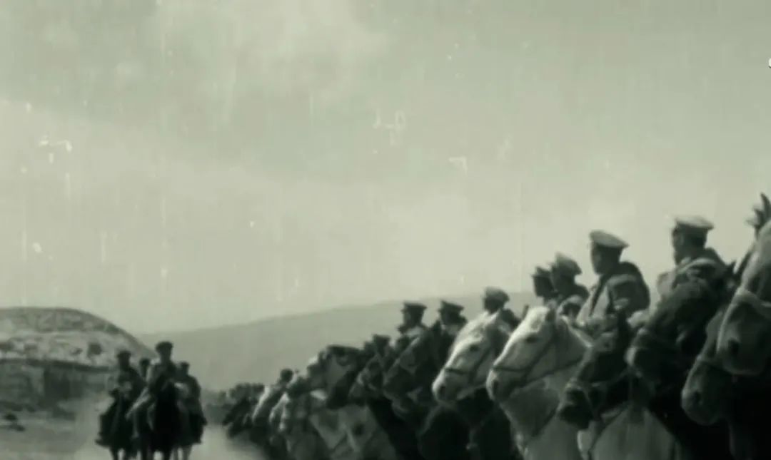 17位老人在宾馆地毯上睡了一夜，他们是谁？