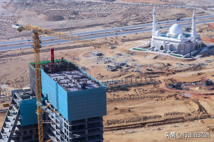 埃及开罗：产能低、人口多、小偷泛滥，军方出资4000亿迁都