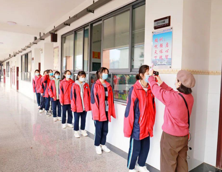 湖南6所野鸡大学害人不浅，学生学历不被社会认可，官媒进行批评