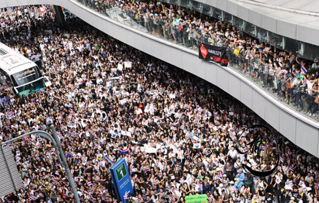 从5万年前的2个人发展到现在76亿人，地球上共出现过多少人？