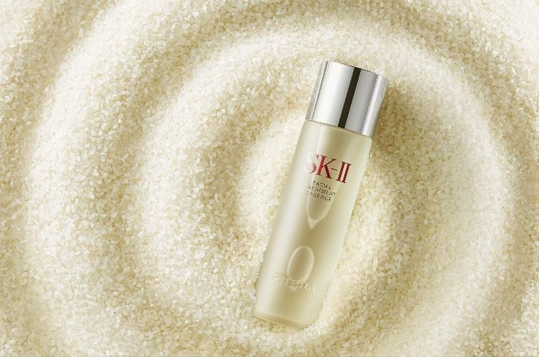 SK-II神仙水和兰蔻小黑瓶怎么选？超详细“成分+使用感”分享