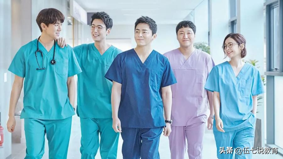 与一本医科大学共用老师的二本医学院校，收分不高，还不愁找工作