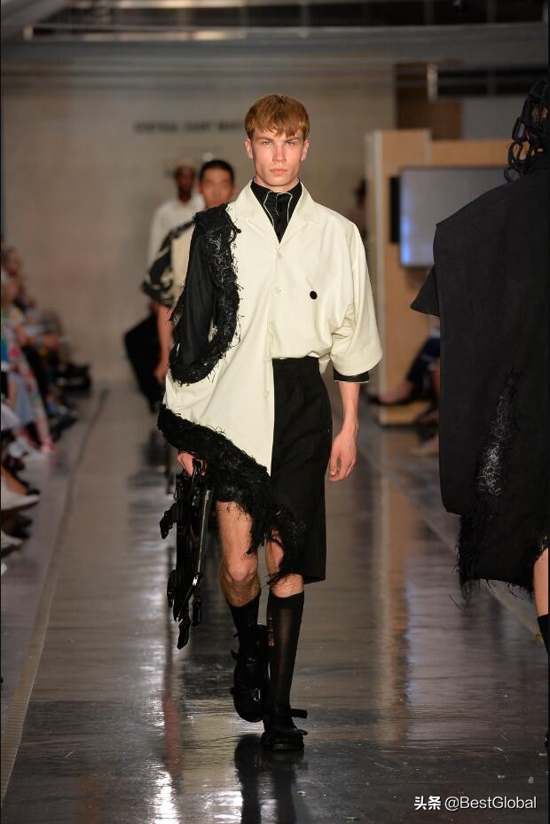 英国中央圣马丁学院时装设计与市场营销学BA Marketing作品集指南