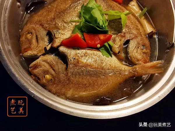 红鲷鱼加油豆腐，炖一炖，暖心又下饭