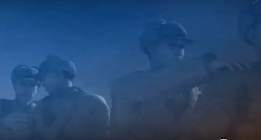 17位老人在宾馆地毯上睡了一夜，他们是谁？