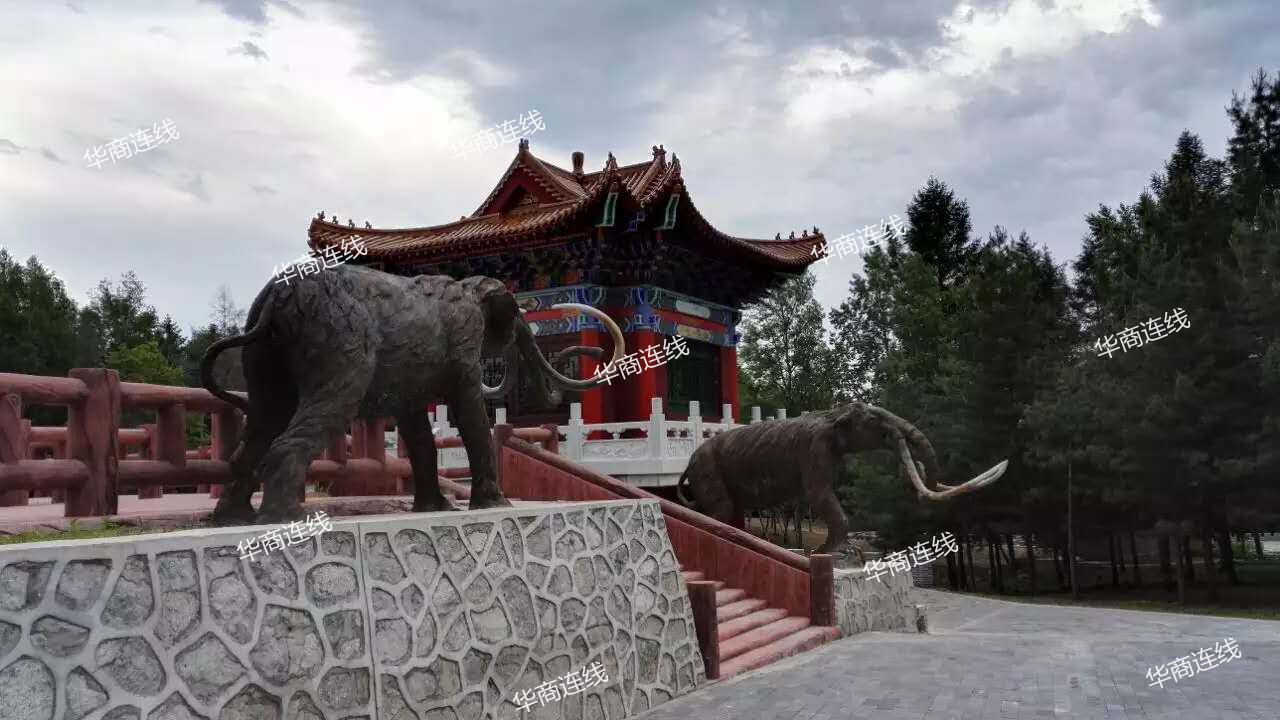 被指“吃虎肉”“曹园主人”出庭受审否认建私人庄园，妻子反告举报者，律师称其被控收购熊掌仅有书证没物证