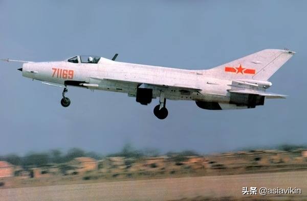 最好的歼七是怎样诞生的？从老教授在成飞公司带学生实习说起
