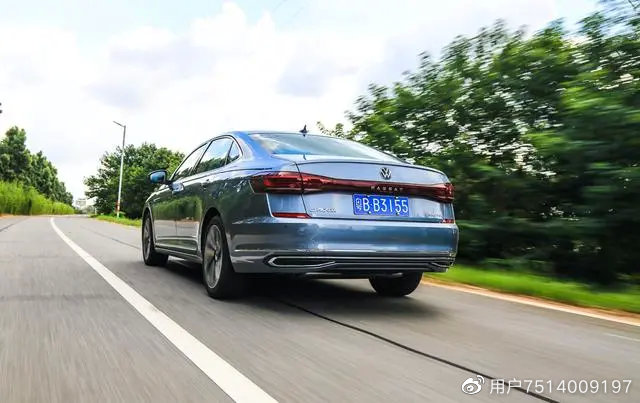 试驾｜摆脱以往的商务气息，试驾上汽大众新帕萨特330TSI